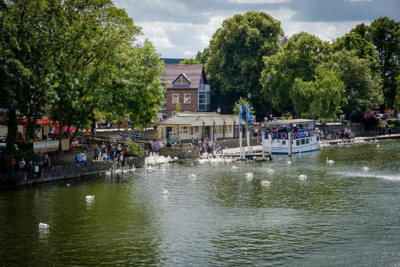 Riverwalk North Apartment Datchet